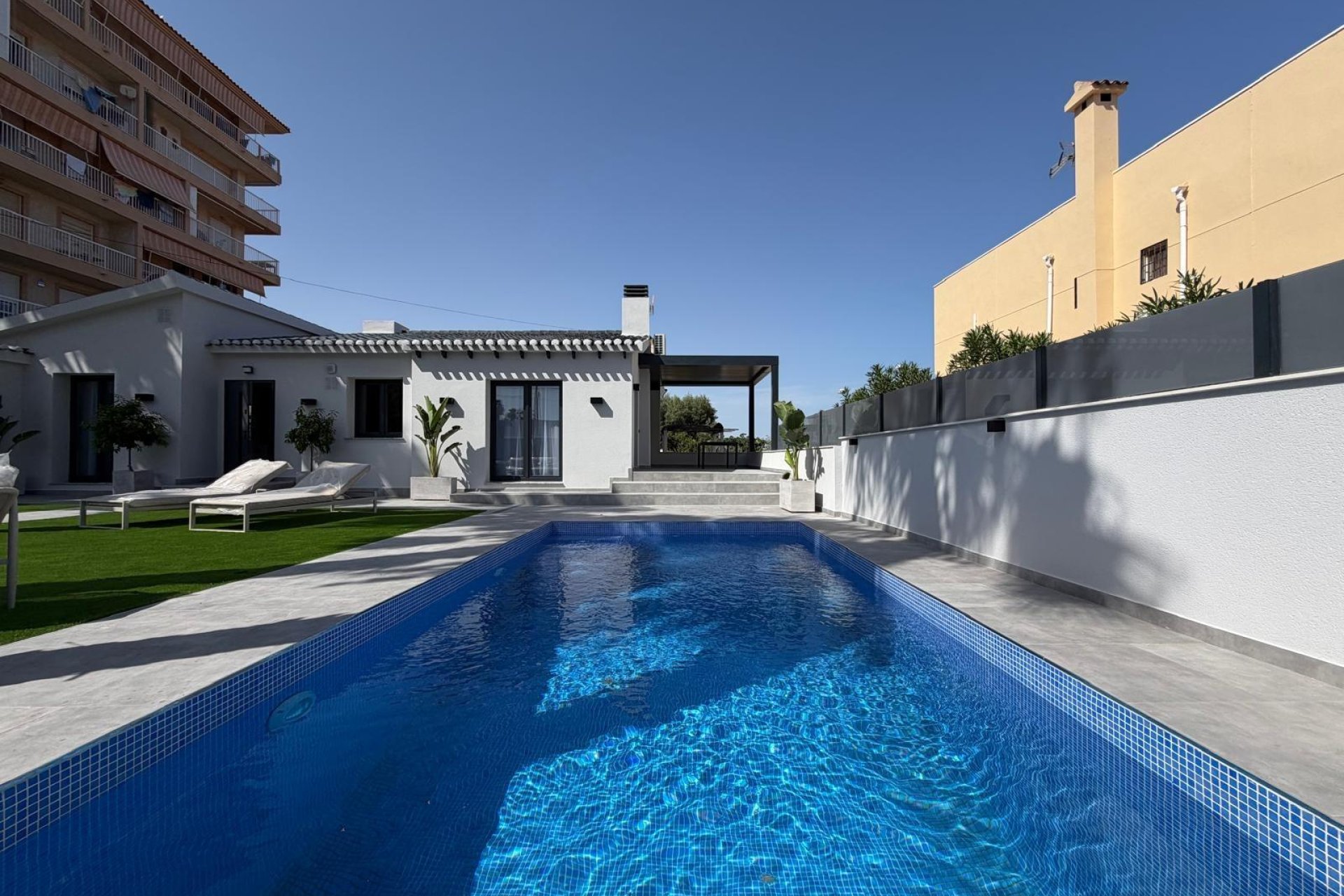 Segunda mano - Villa -
Torrevieja - Punta Prima