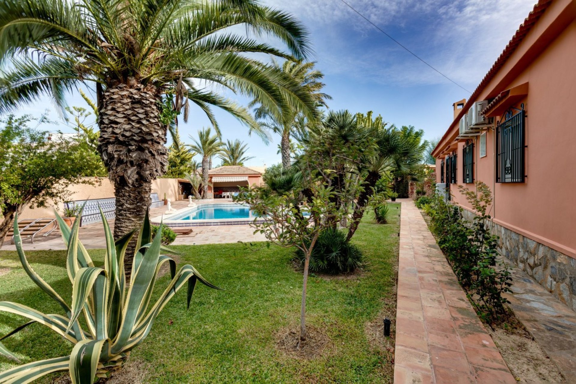 Segunda mano - Villa -
Torrevieja - San Luis