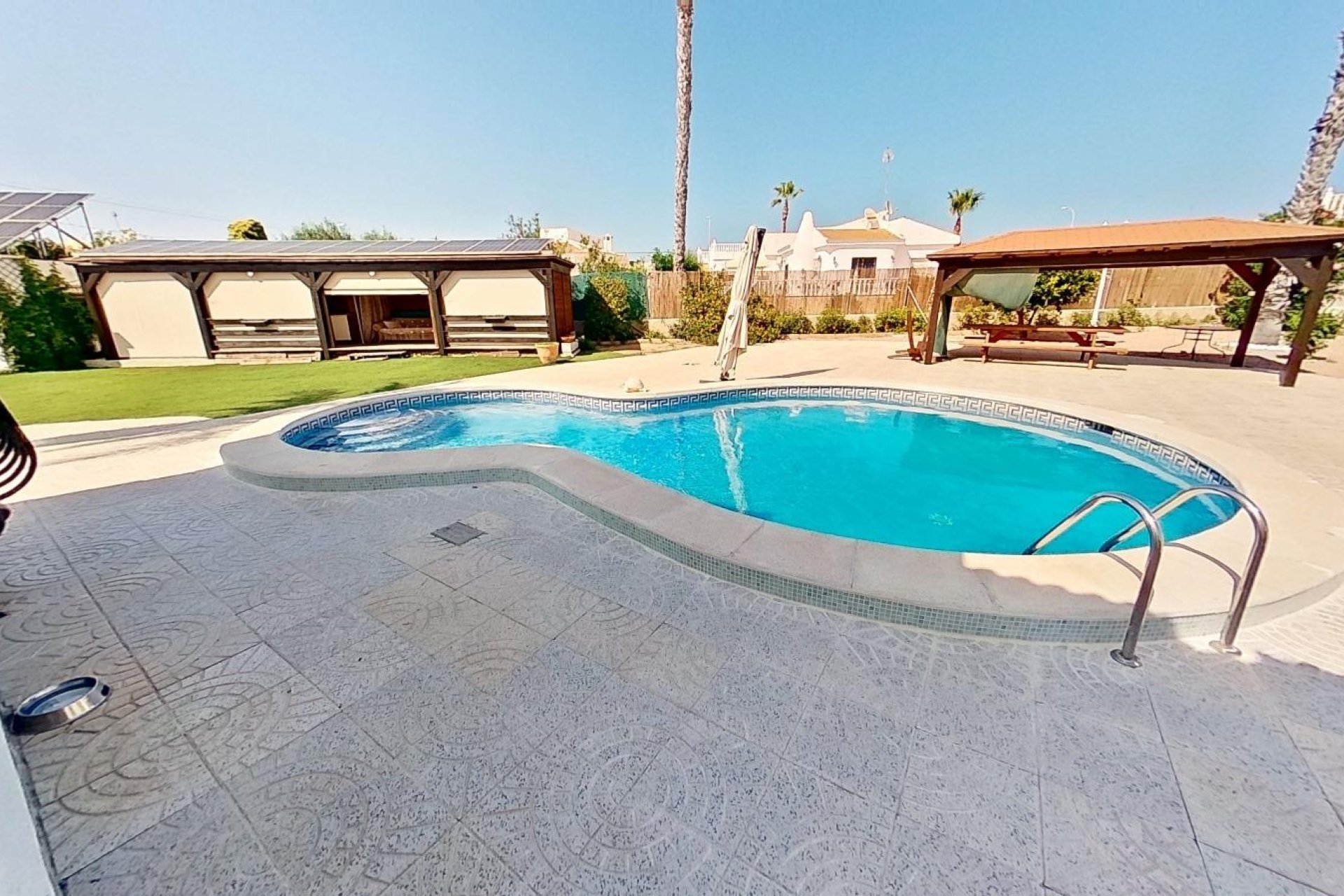 Segunda mano - Villa -
Torrevieja - San Luis