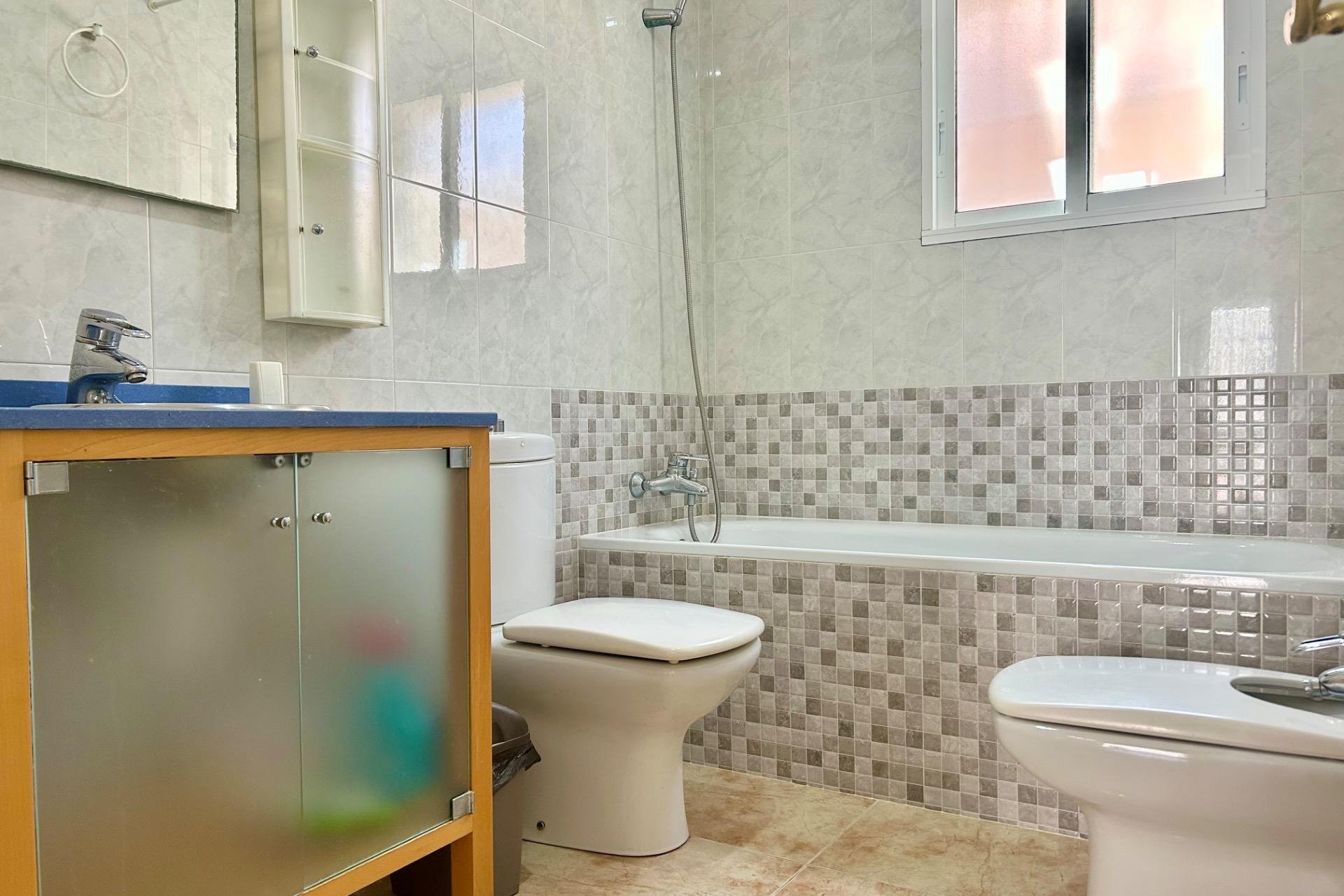 Segunda mano - Villa -
Torrevieja - San Luis