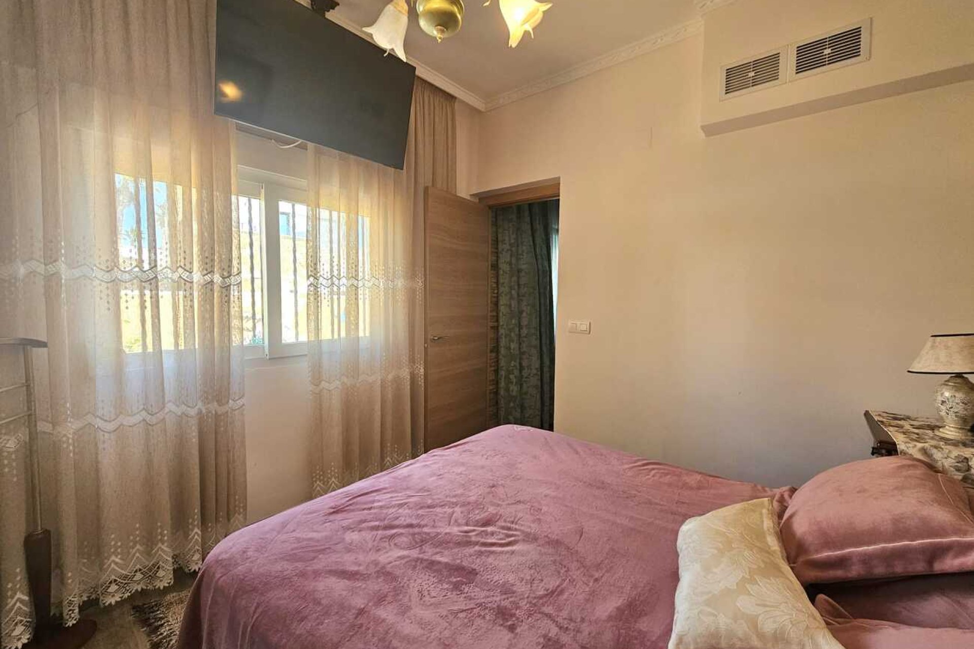 Segunda mano - Villa -
Torrevieja - Torre Del Moro