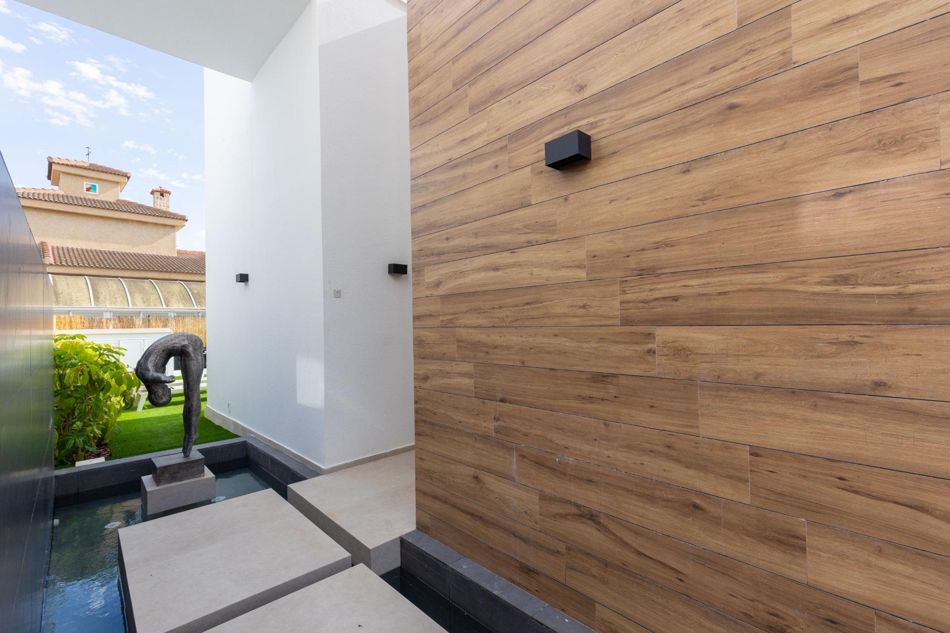 Segunda mano - Villa -
Torrevieja - Torreta Florida