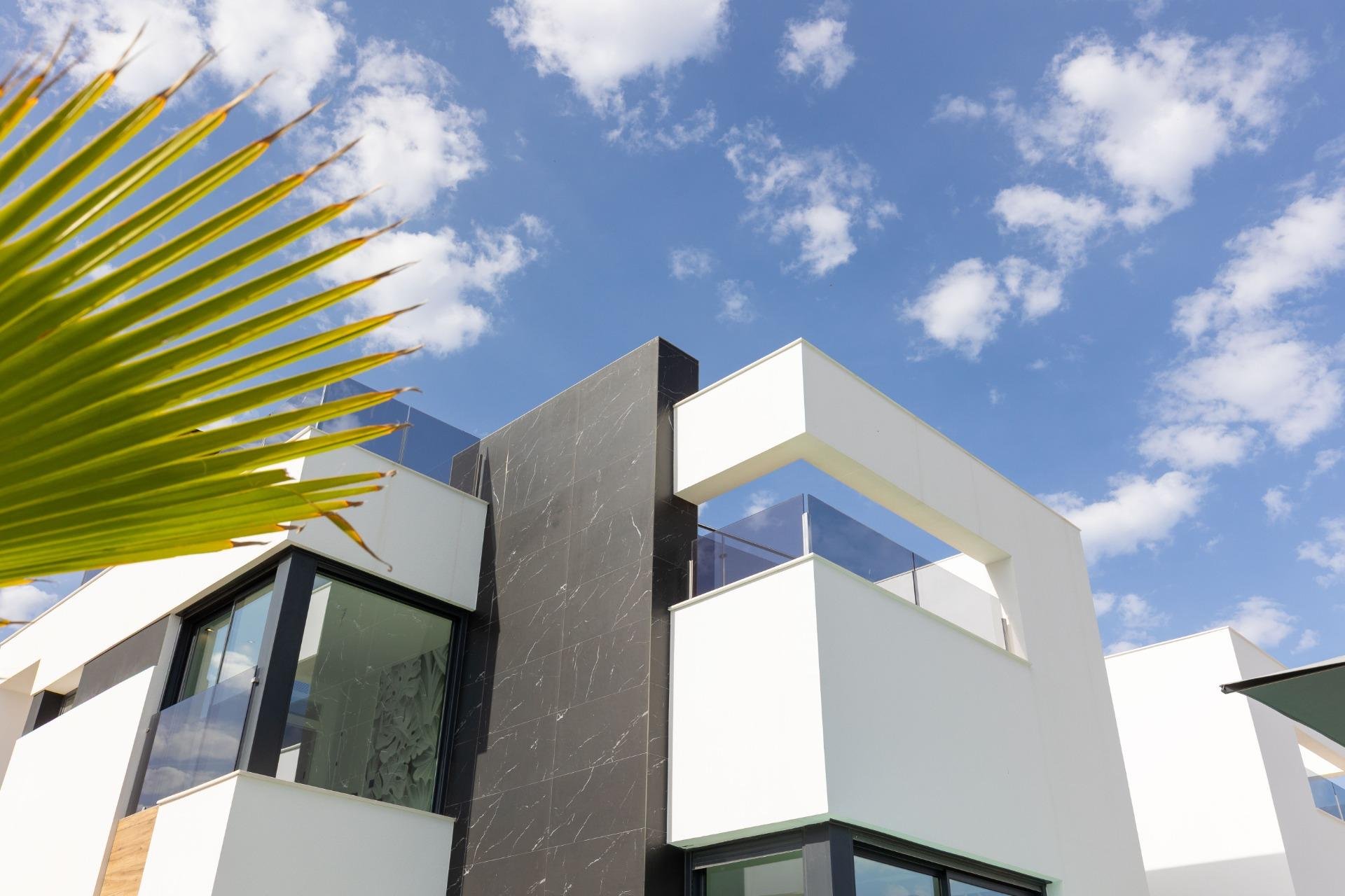 Segunda mano - Villa -
Torrevieja - Torreta Florida
