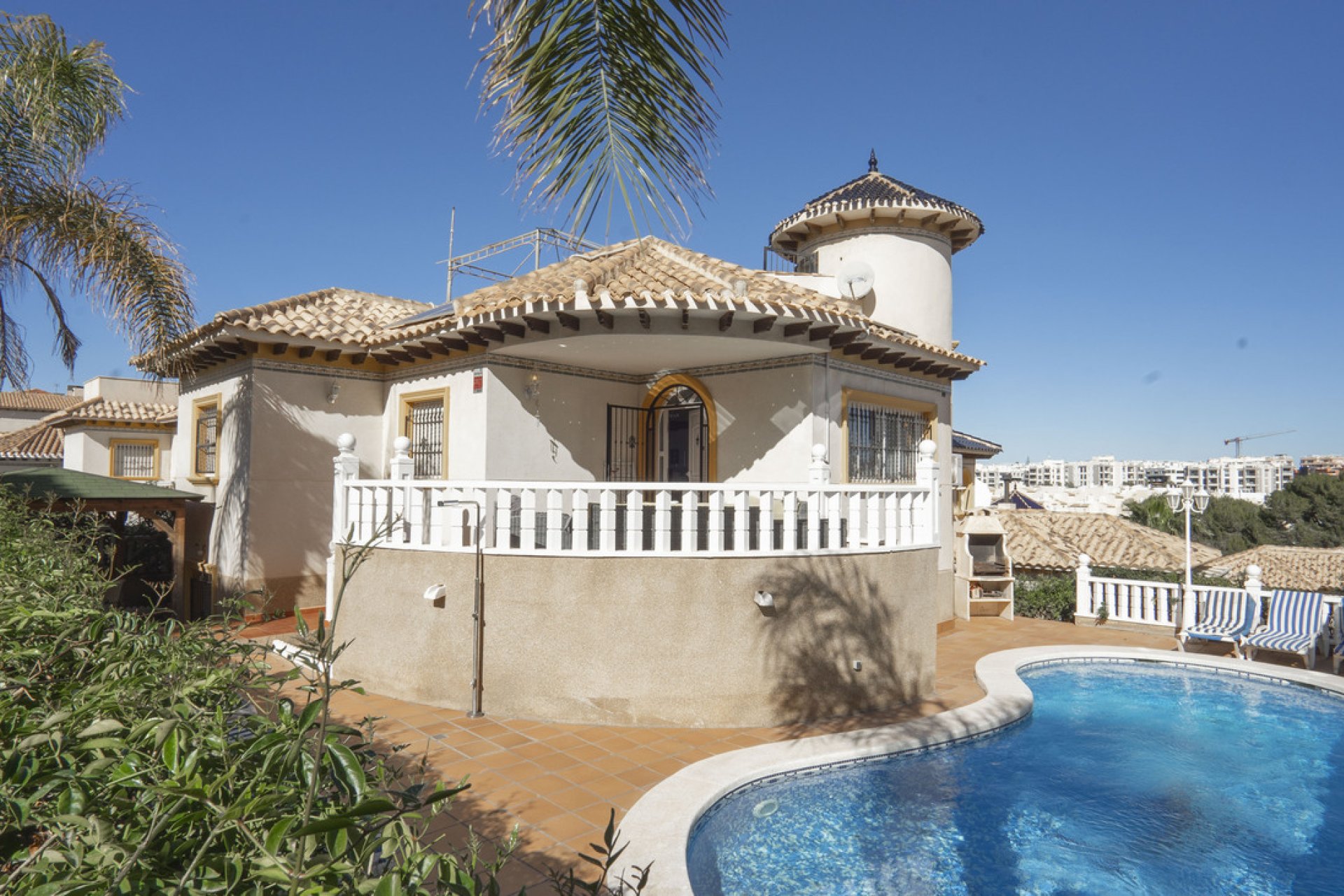 Segunda mano - Villa -
Villamartin - Costa Blanca