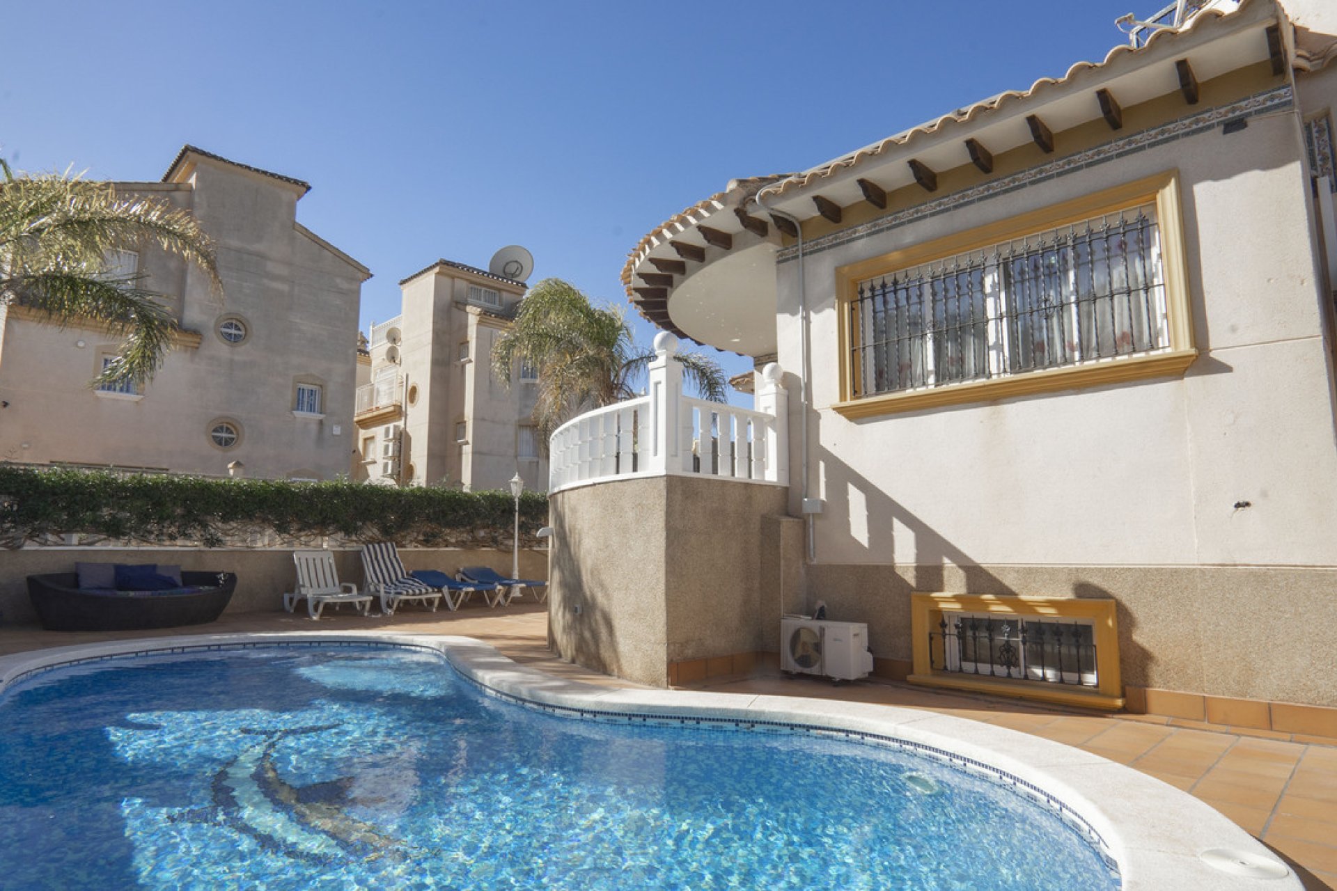 Segunda mano - Villa -
Villamartin - Costa Blanca