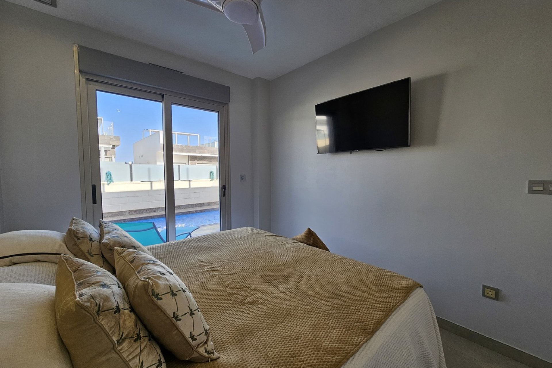 Segunda mano - Villa -
Villamartin - Costa Blanca