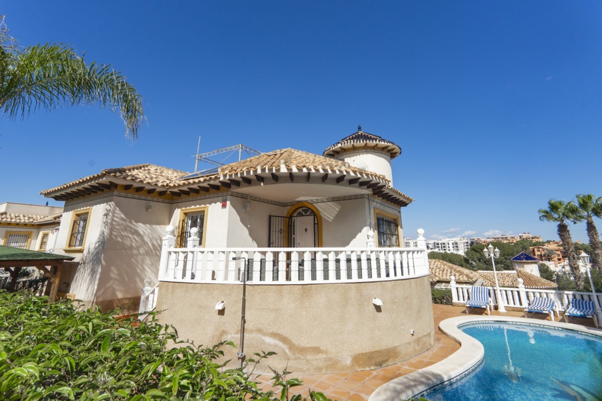 Segunda mano - Villa -
Villamartin - Costa Blanca
