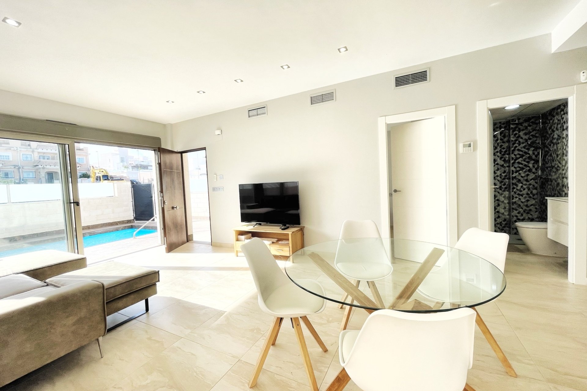 Segunda mano - Villa -
Villamartin - Costa Blanca