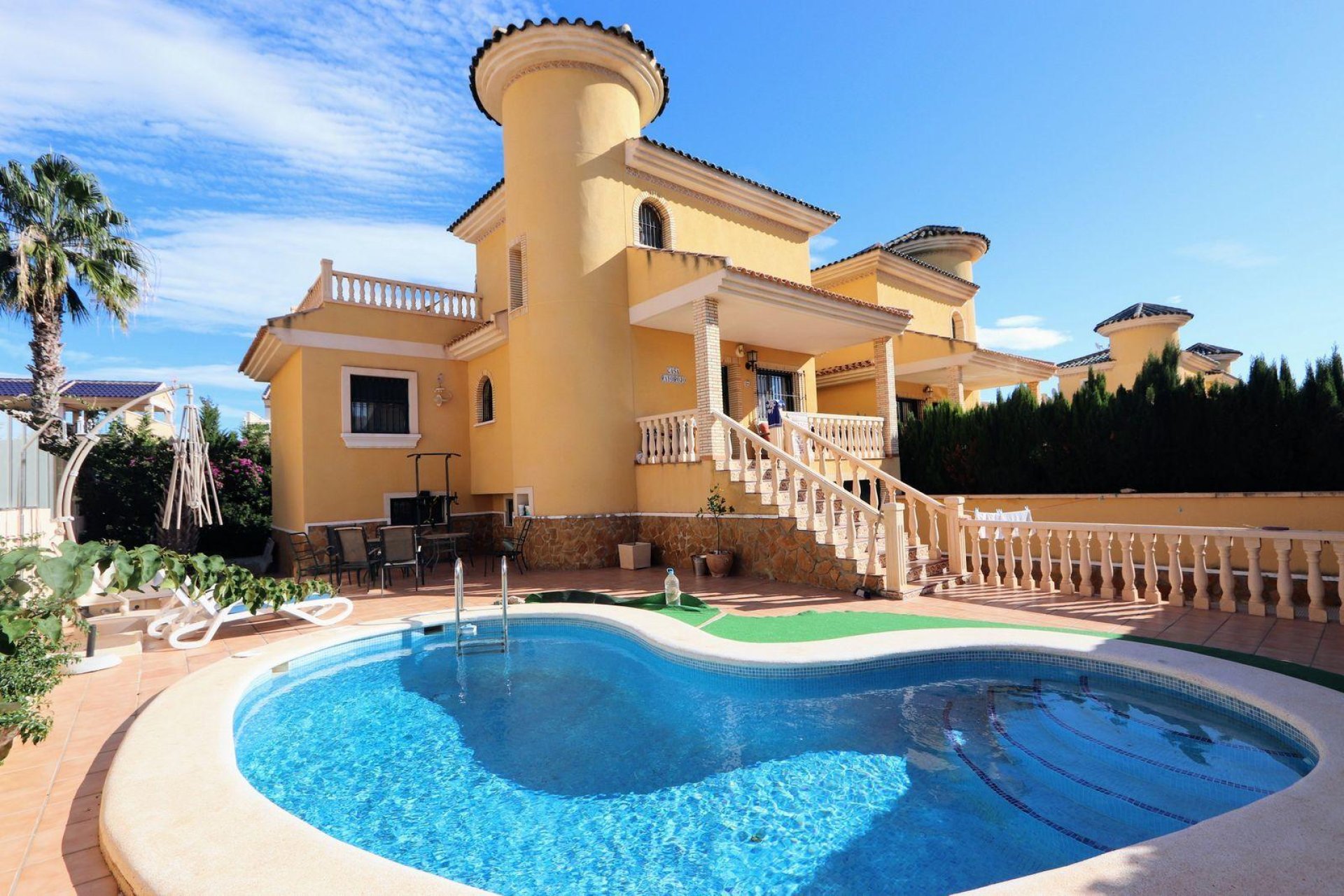 Segunda mano - Villa -
Villamartin - Costa Blanca