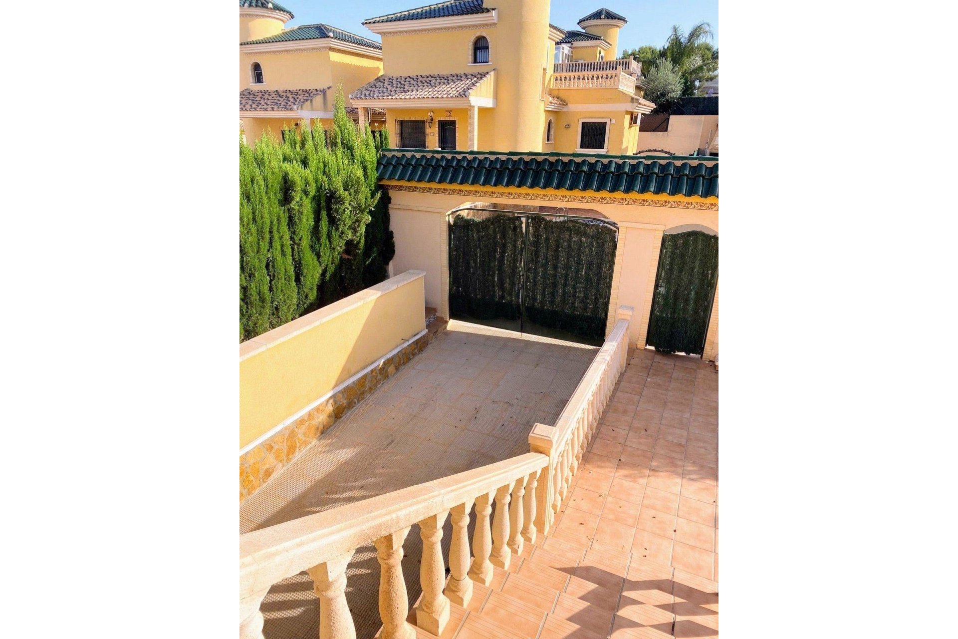 Segunda mano - Villa -
Villamartin - Costa Blanca