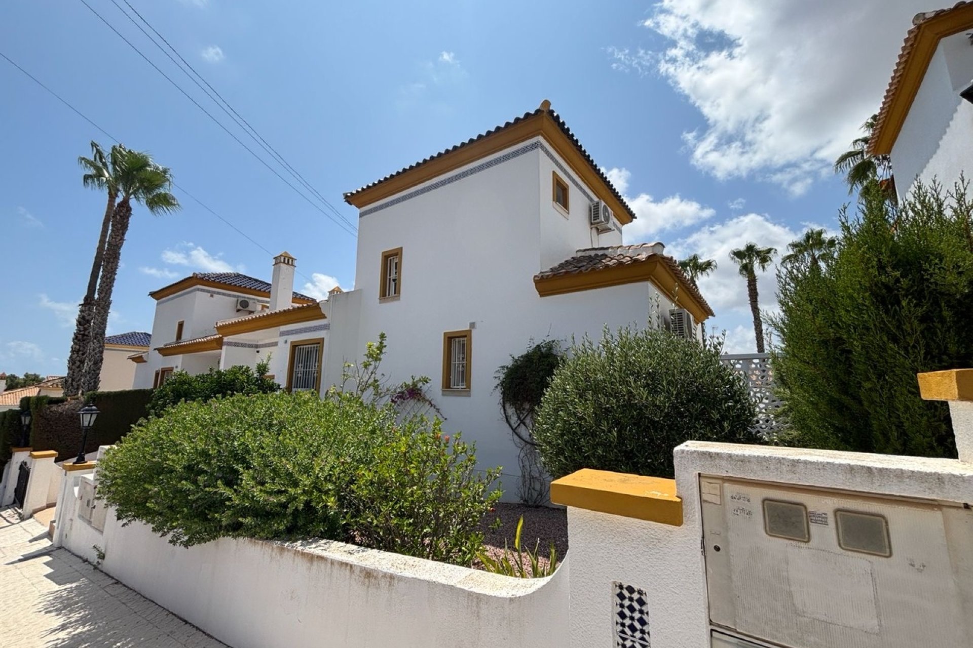 Segunda mano - Villa -
Villamartin - Costa Blanca