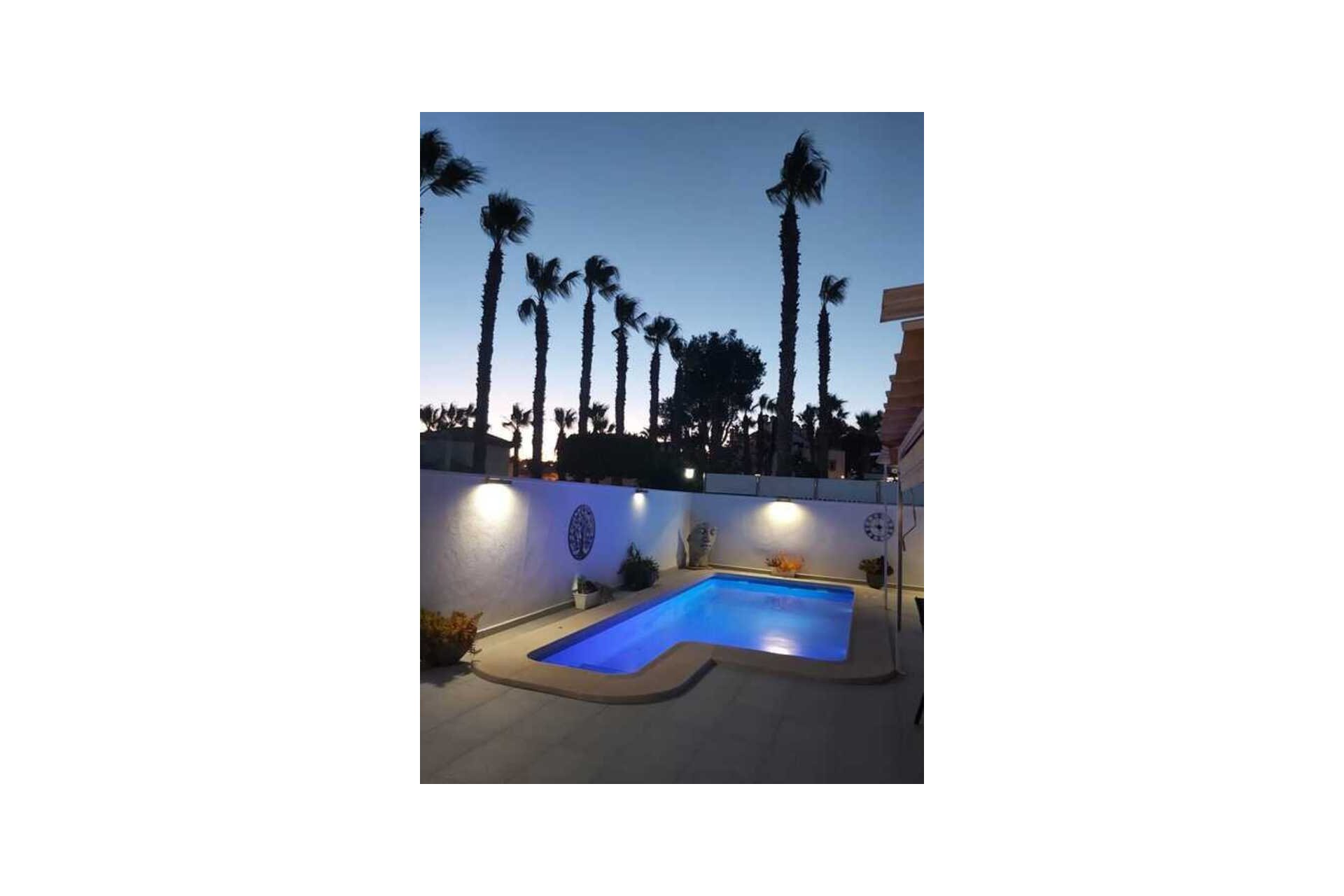 Segunda mano - Villa -
Villamartin - Costa Blanca