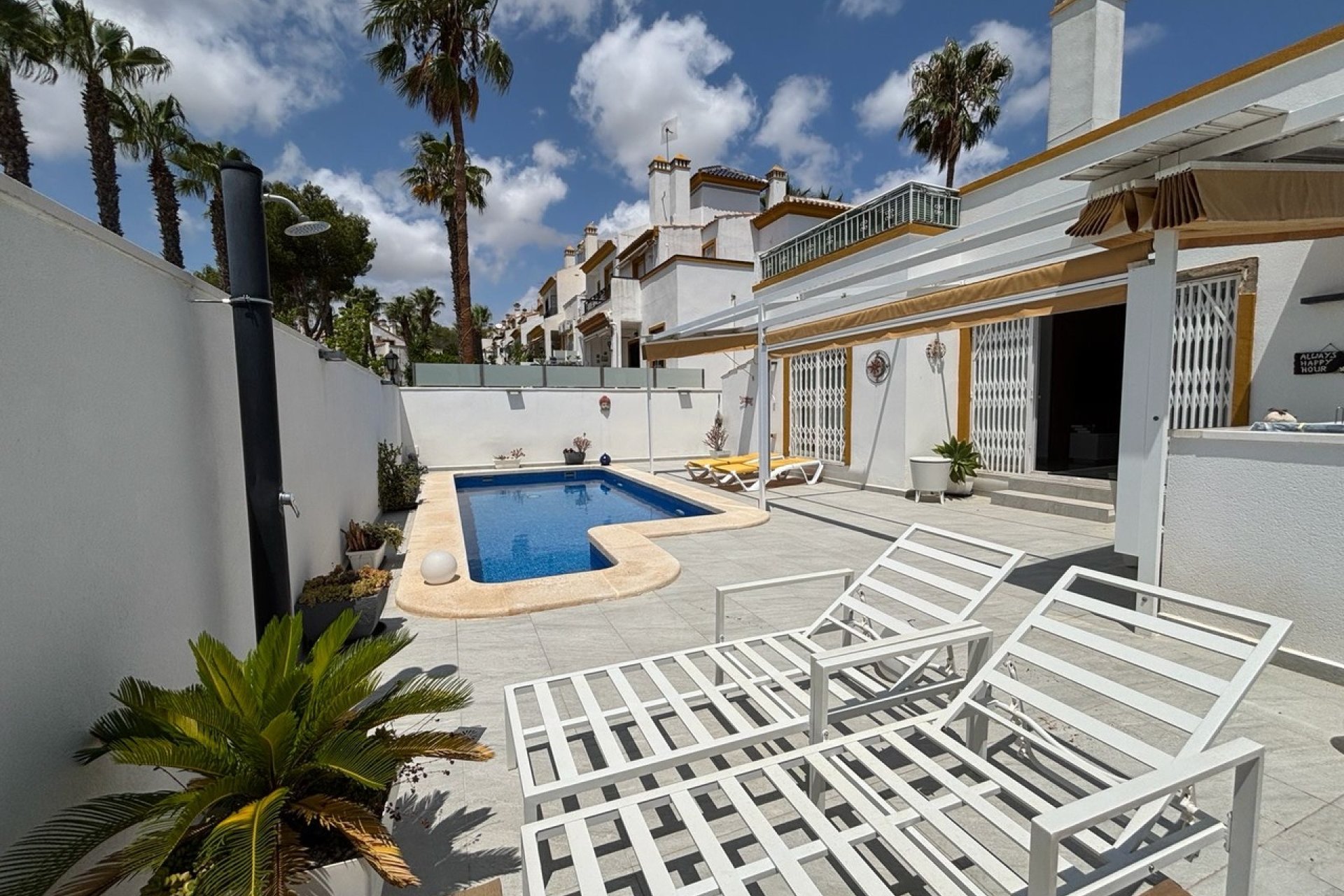 Segunda mano - Villa -
Villamartin - Costa Blanca
