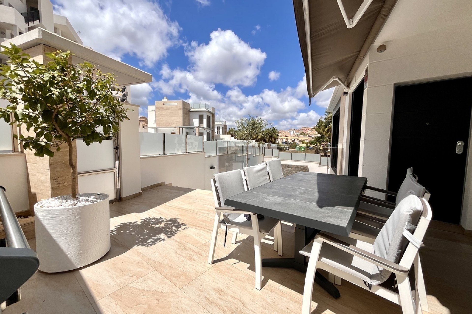 Segunda mano - Villa -
Villamartin - Costa Blanca
