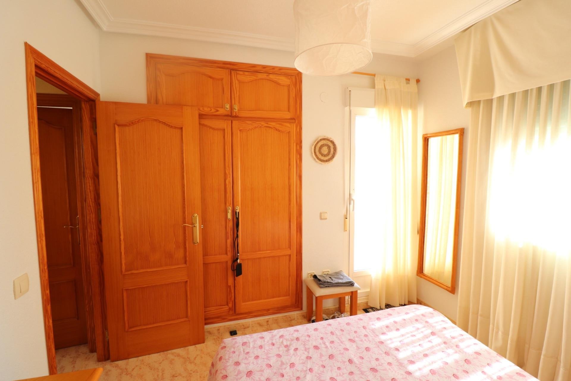 Segunda mano - Villa -
Villamartin - Costa Blanca