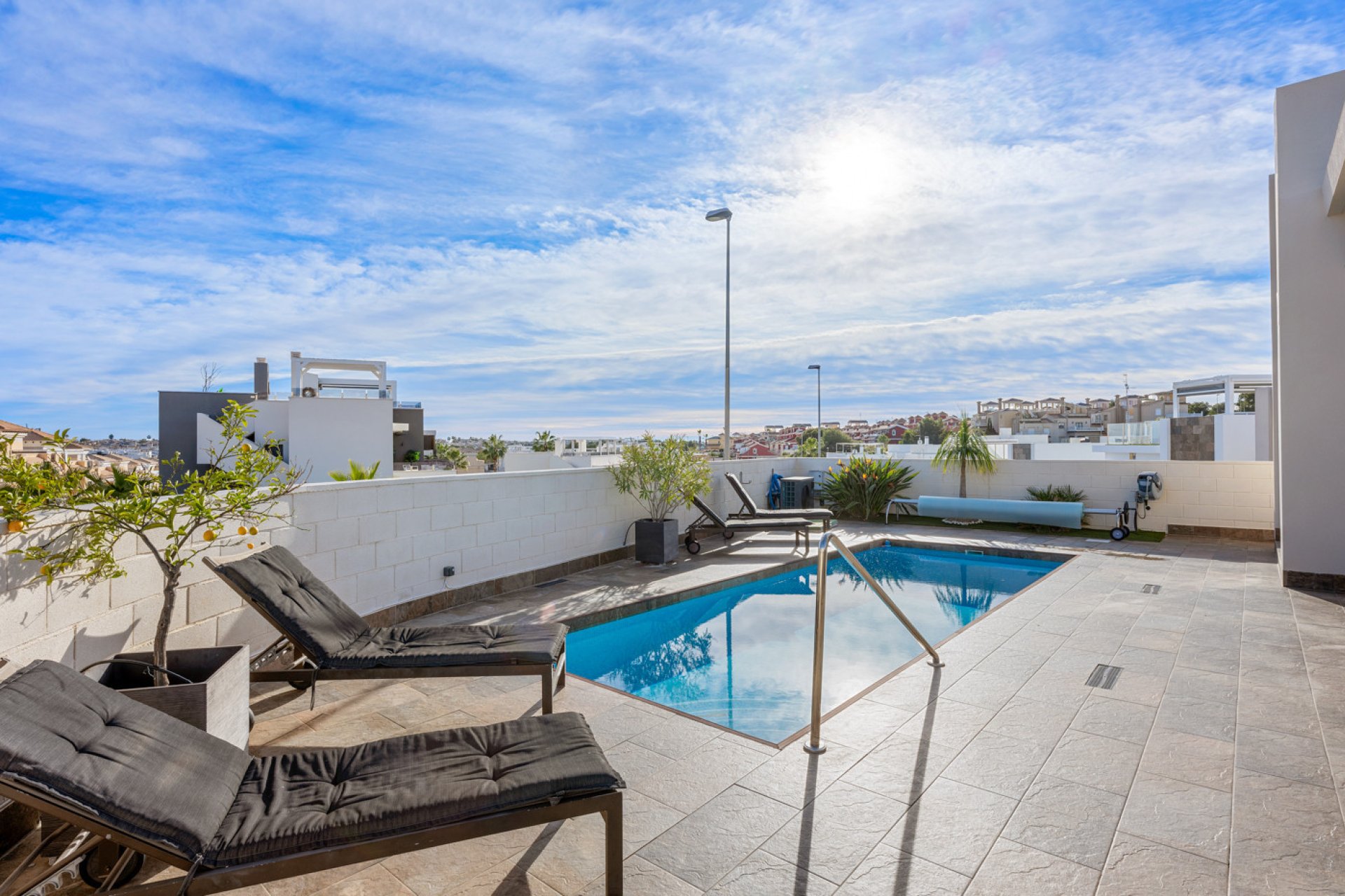 Segunda mano - Villa -
Villamartin - Costa Blanca