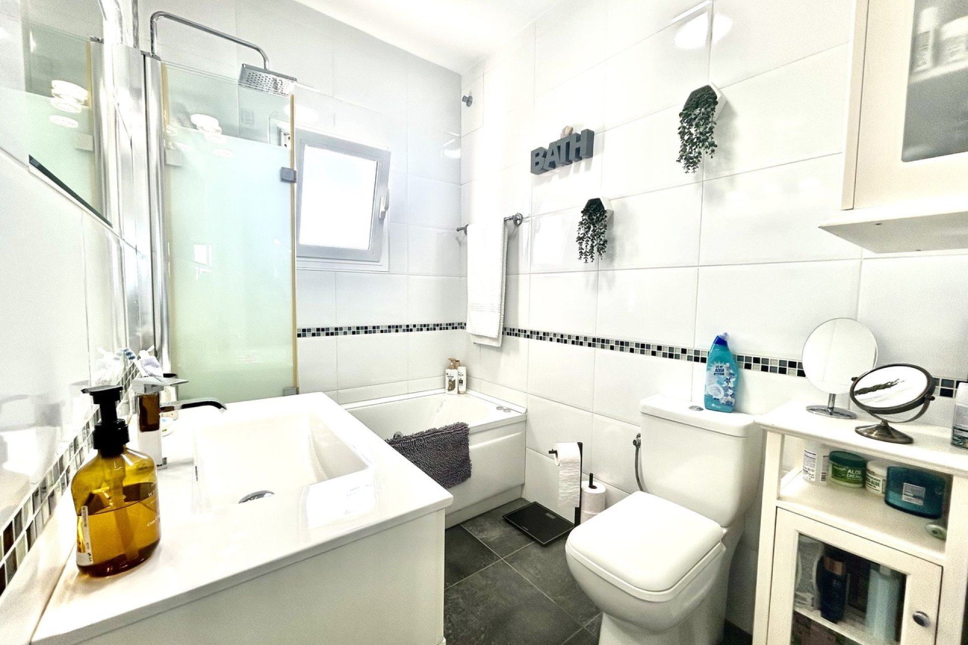 Segunda mano - Villa -
Villamartin - Costa Blanca