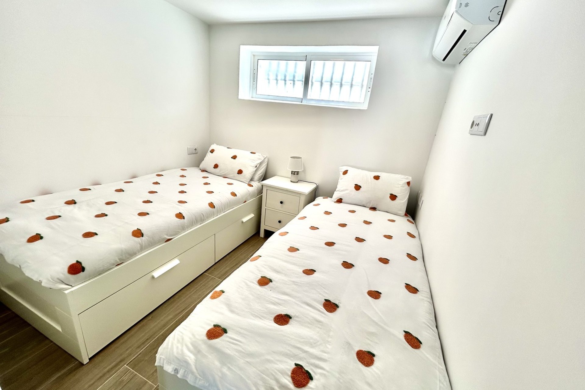 Segunda mano - Villa -
Villamartin - Costa Blanca