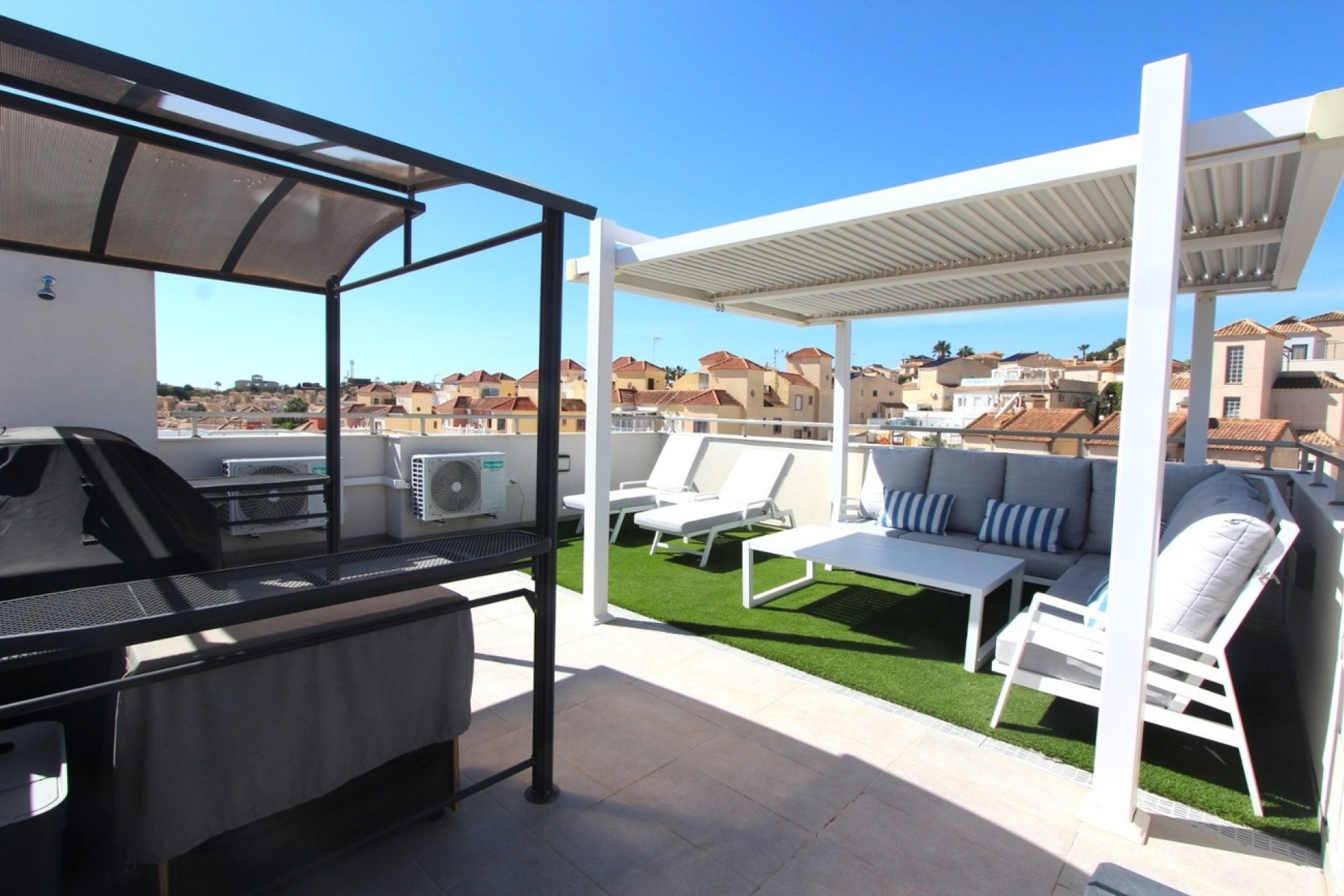 Segunda mano - Villa -
Villamartin - El Galan
