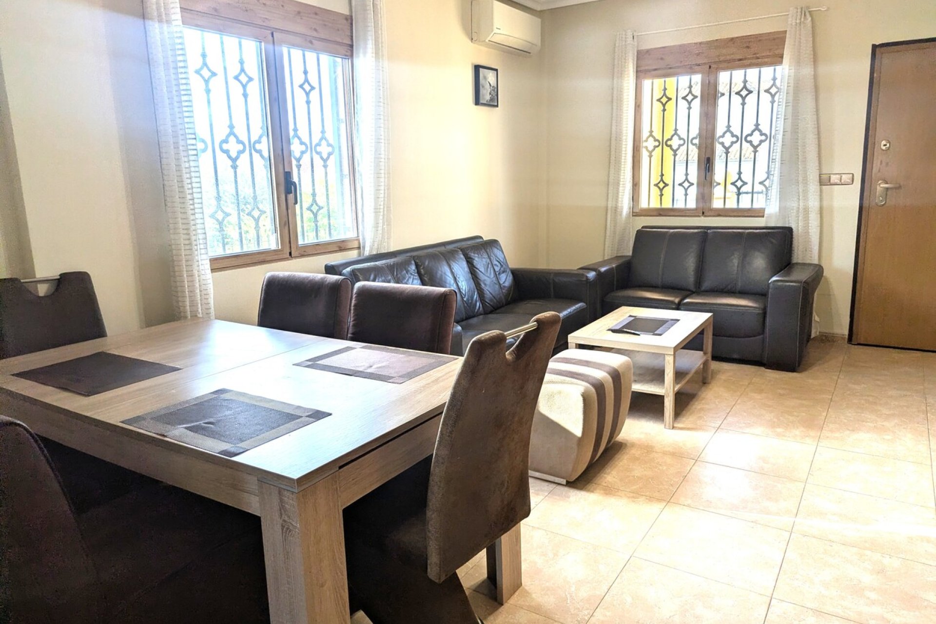 Segunda mano - Villa -
Villamartin - Las Filipinas