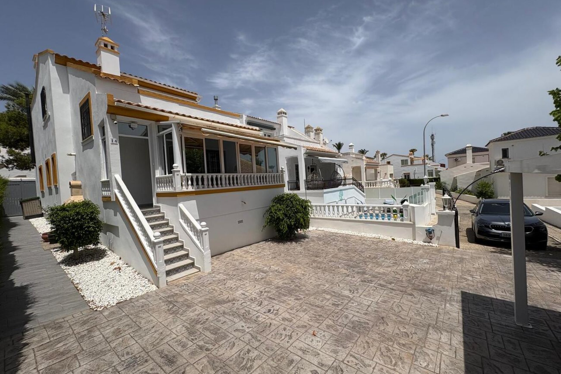 Segunda mano - Villa -
Villamartin - Los Dolses