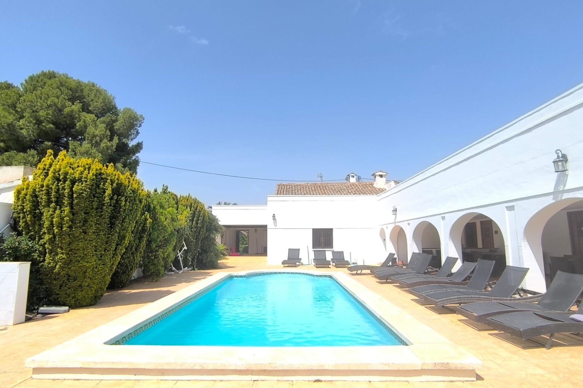 Segunda mano - Villa -
Villena - Inland