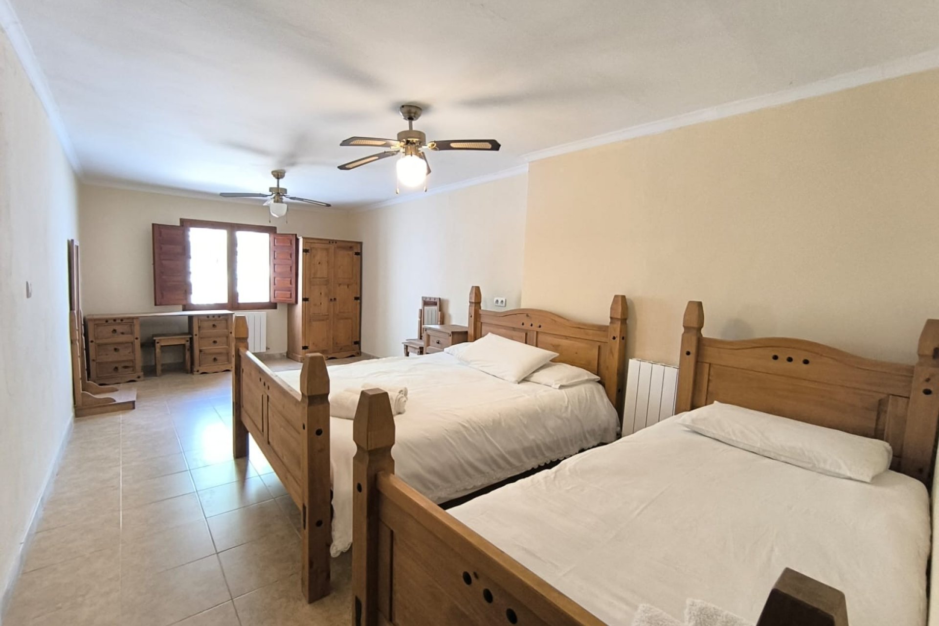 Segunda mano - Villa -
Villena - Inland
