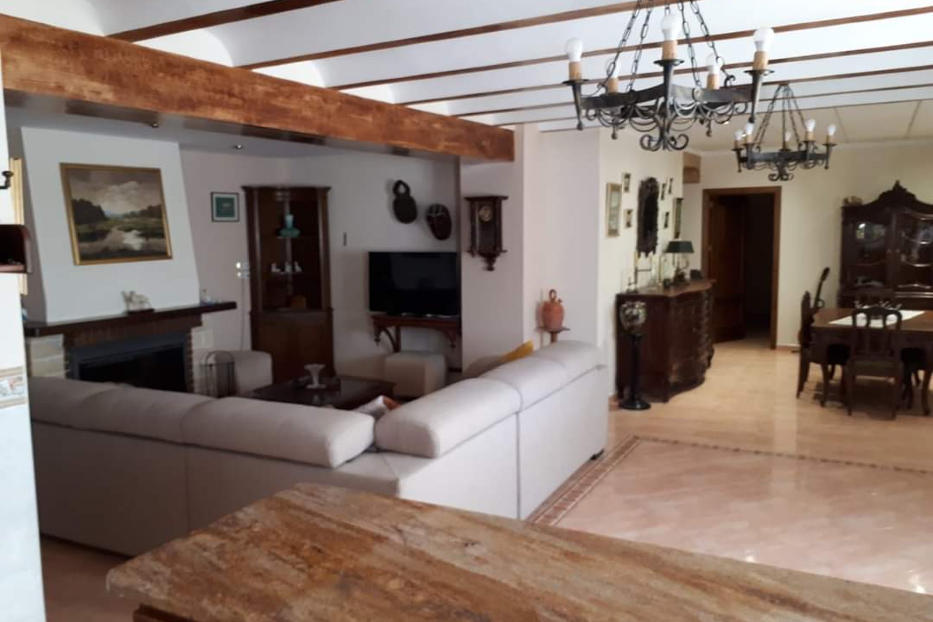 Segunda mano - Villa -
Villena - Inland