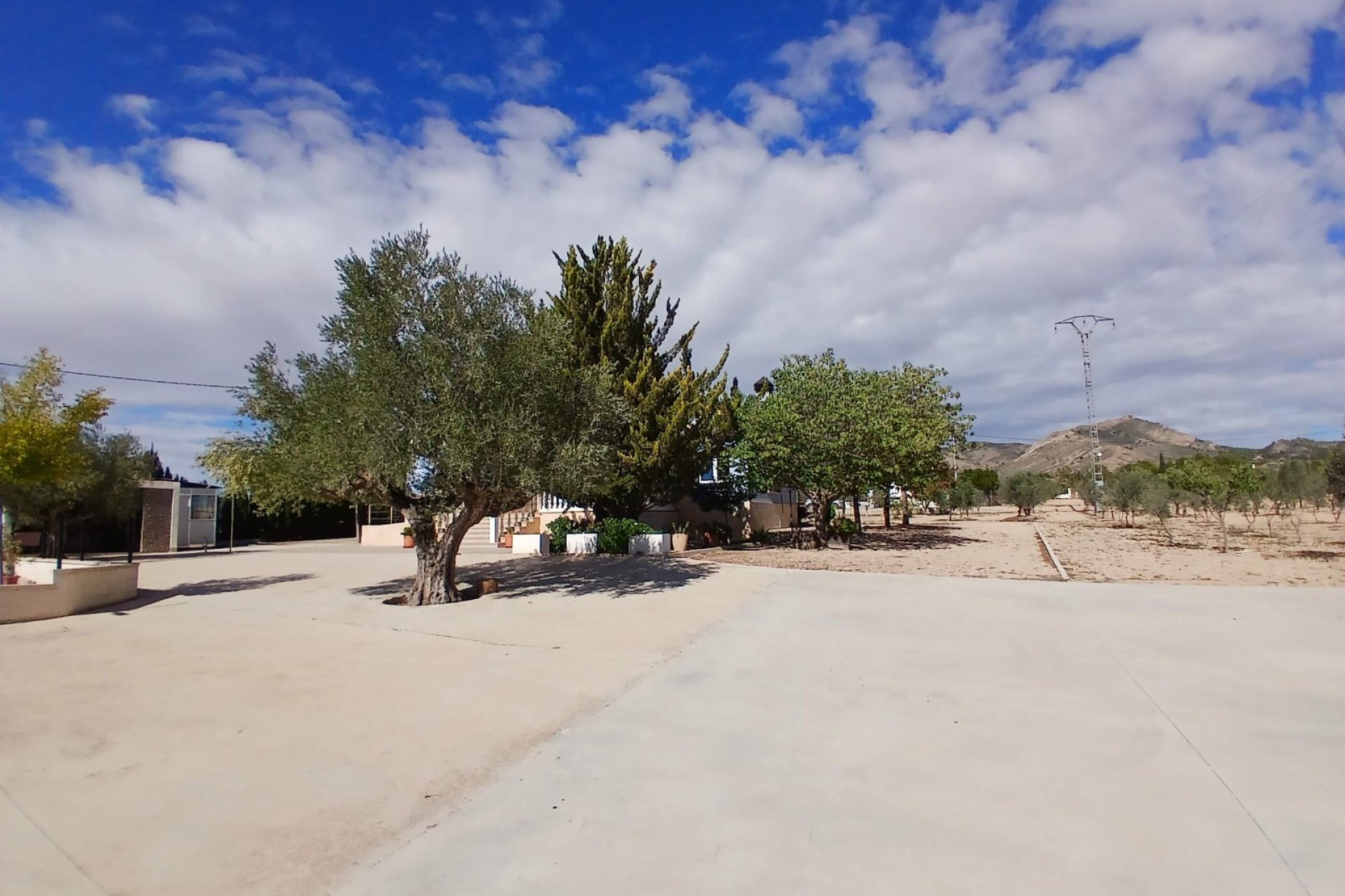 Segunda mano - Villa -
Yecla - Inland