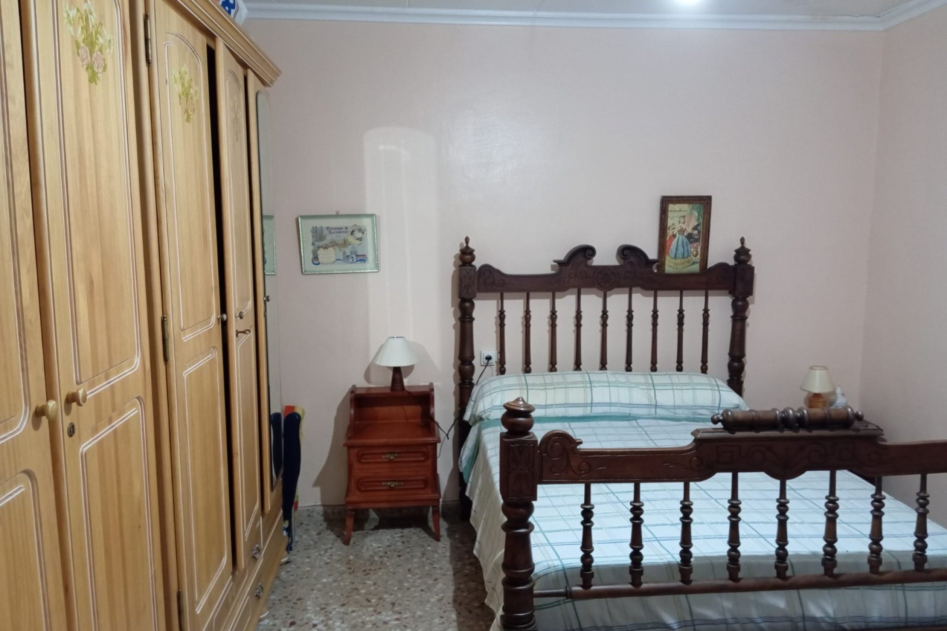 Segunda mano - Villa -
Yecla - Inland