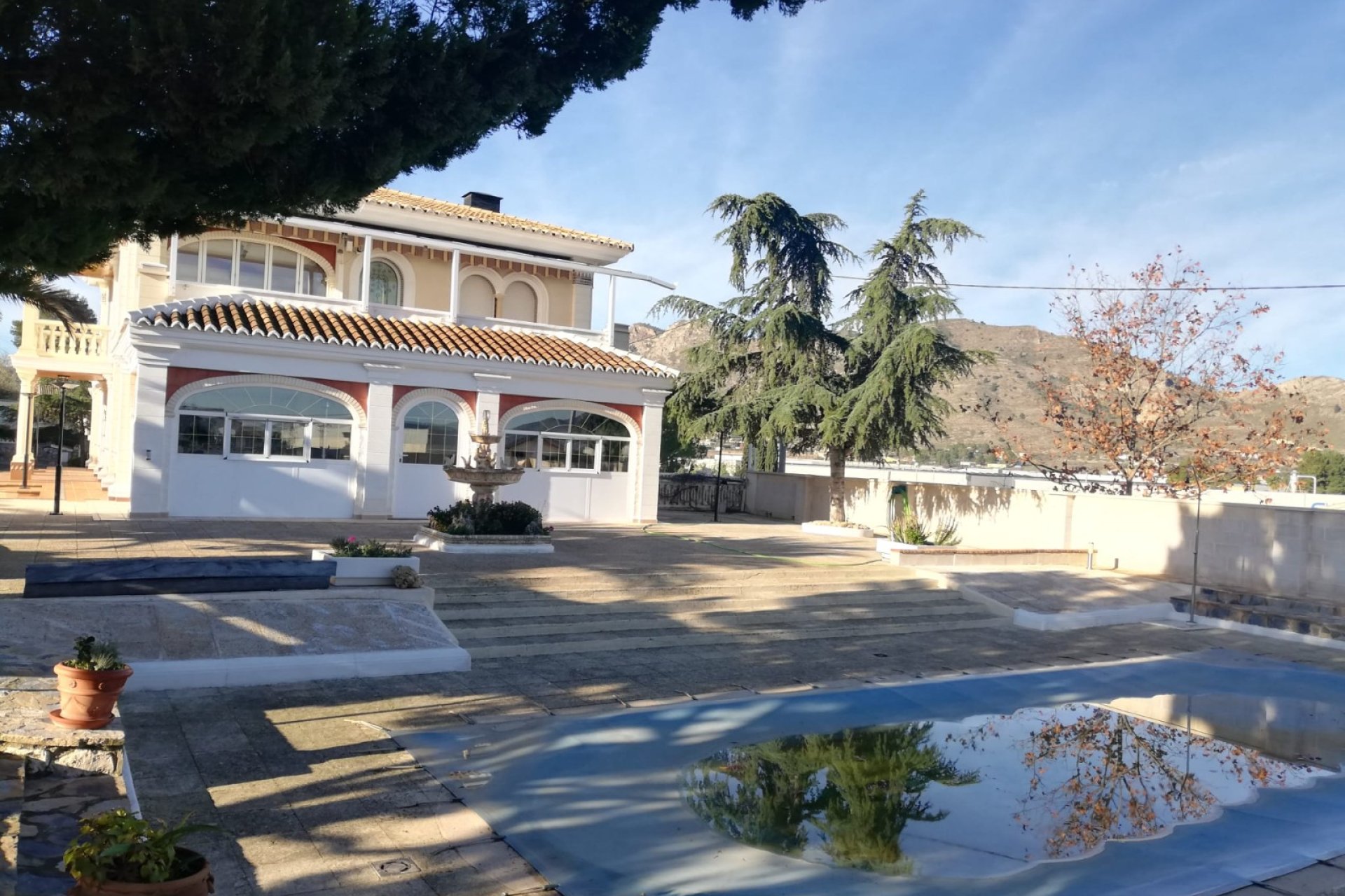 Segunda mano - Villa -
Yecla - Inland