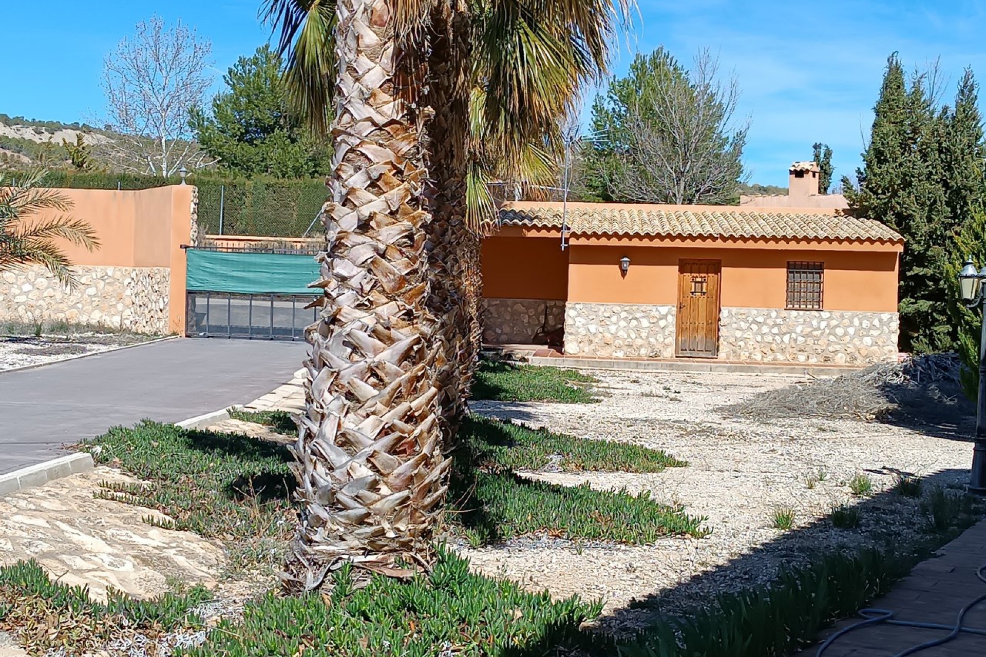 Segunda mano - Villa -
Yecla - Inland