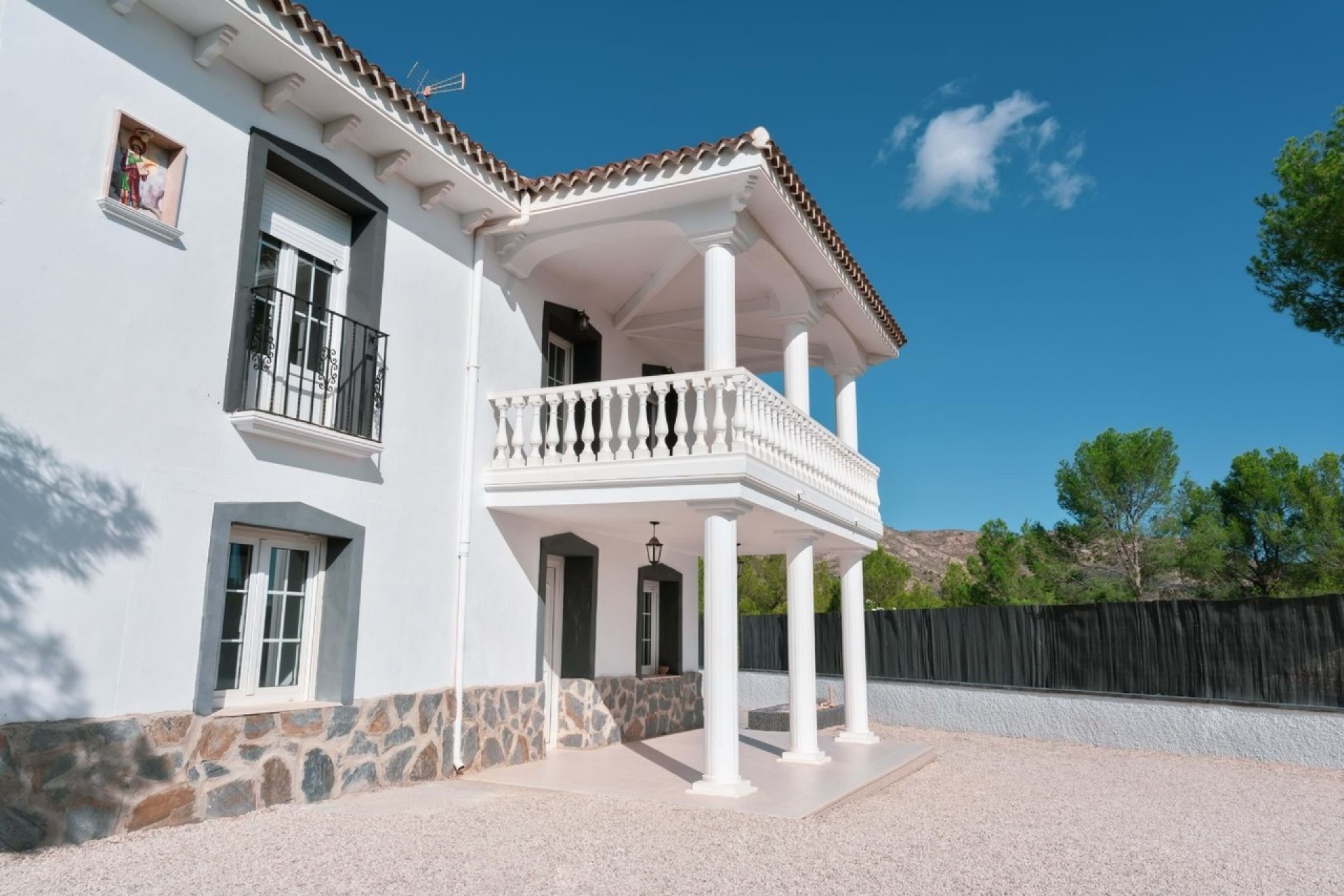 Segunda mano - Villa -
Yecla - Inland
