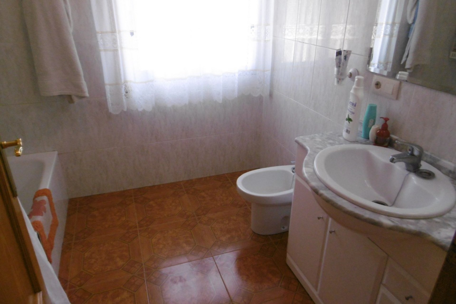 Segunda mano - Villa -
Yecla - Inland