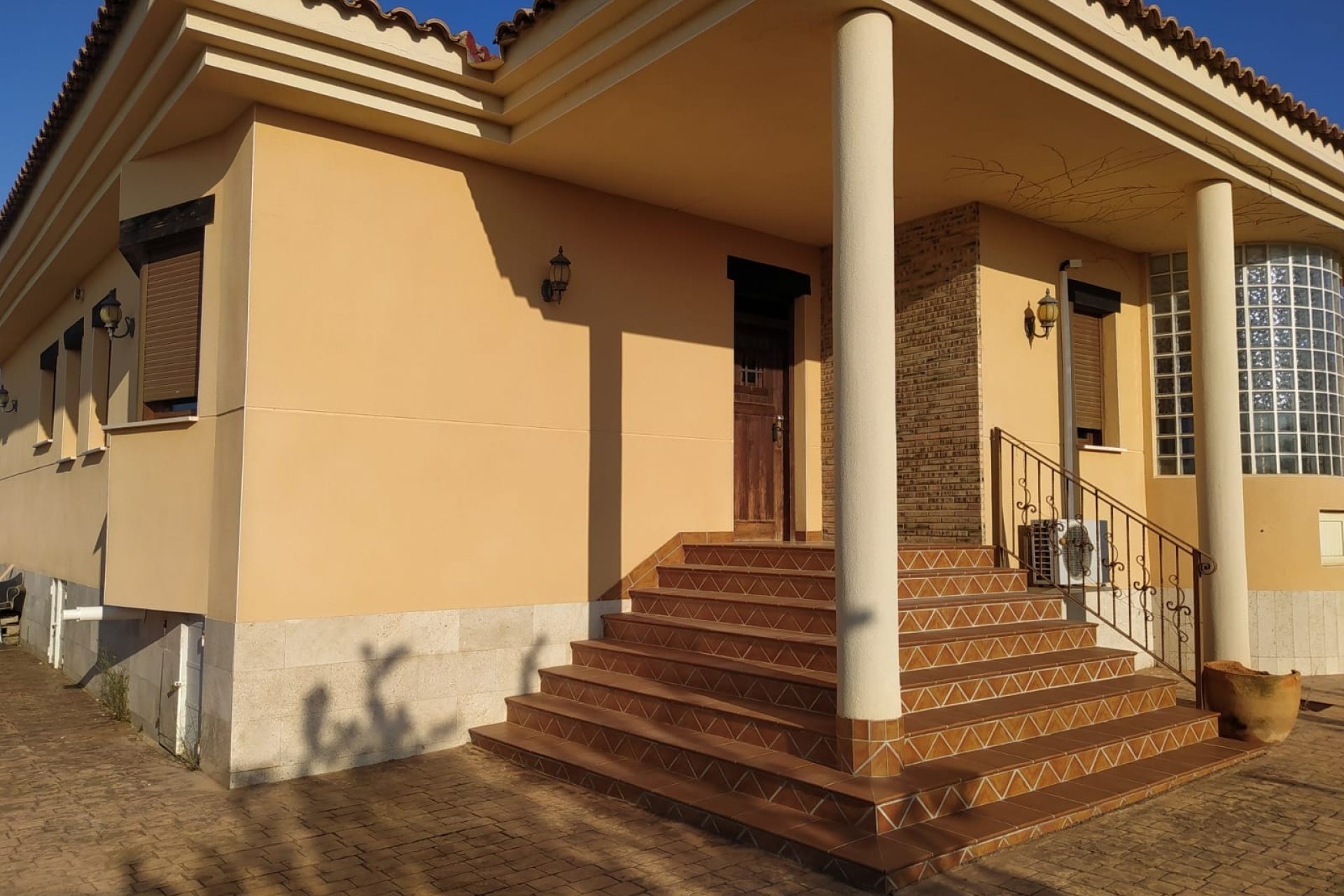 Segunda mano - Villa -
Yecla - Inland