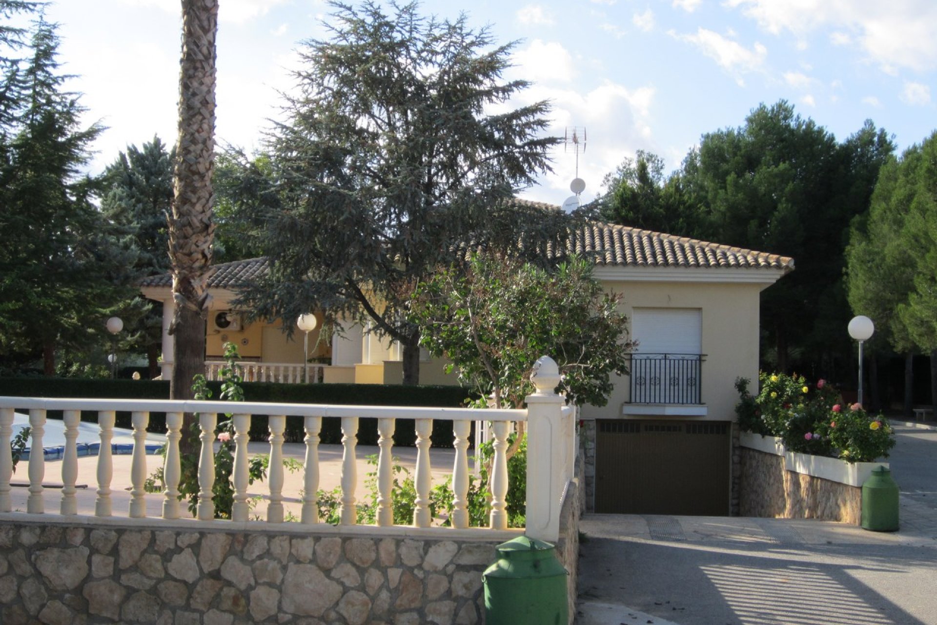 Segunda mano - Villa -
Yecla - Inland