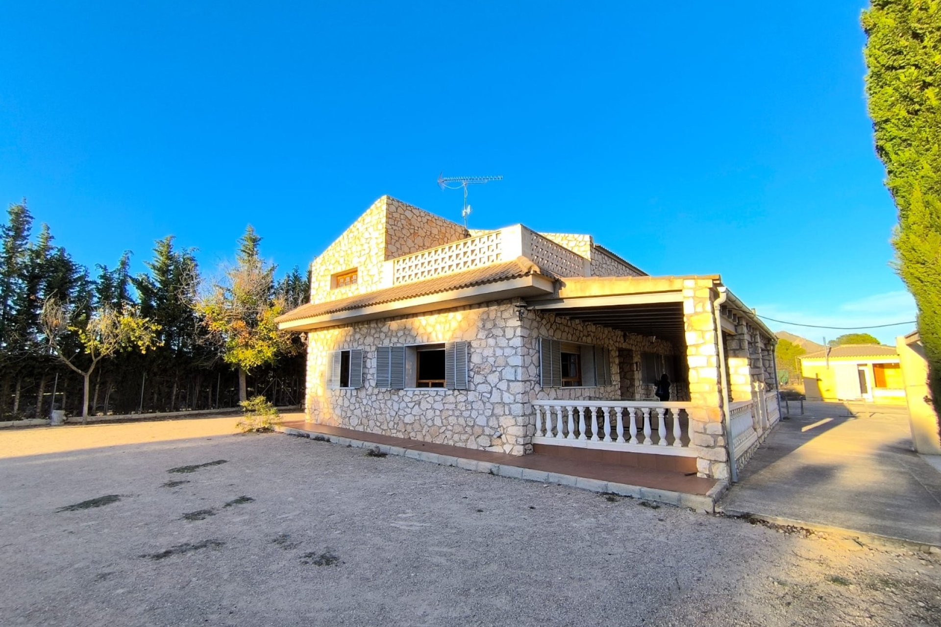 Segunda mano - Villa -
Yecla - Inland