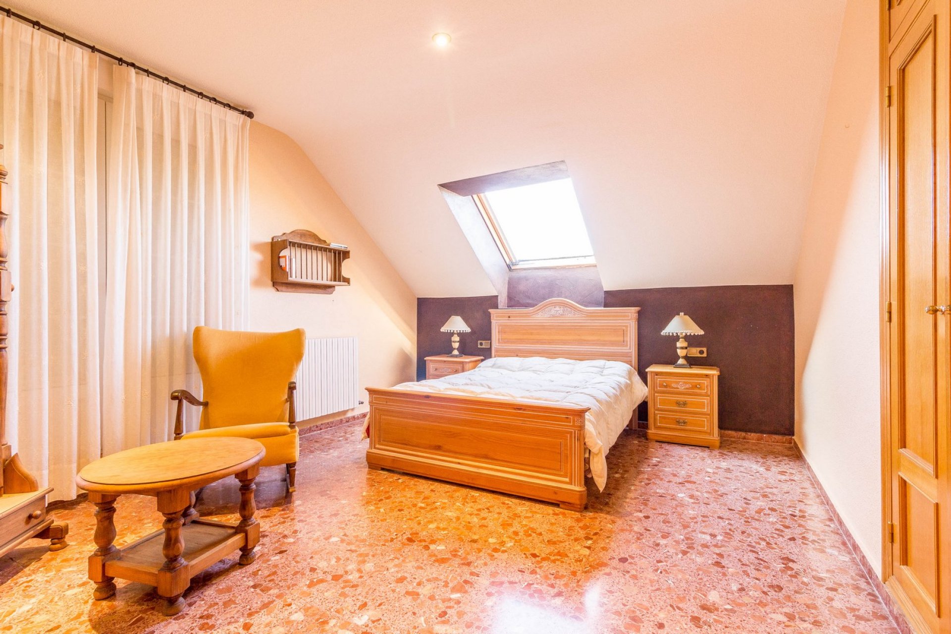 Segunda mano - Villa -
Yecla - Inland