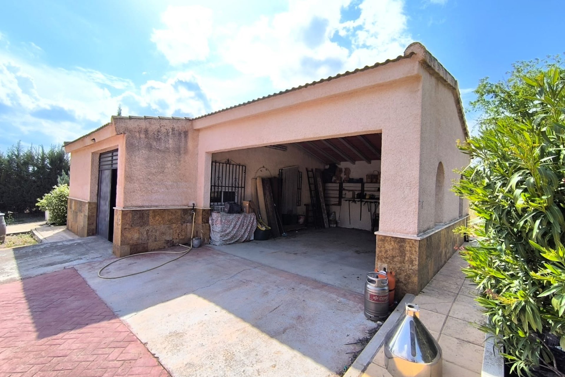 Segunda mano - Villa -
Yecla - Inland