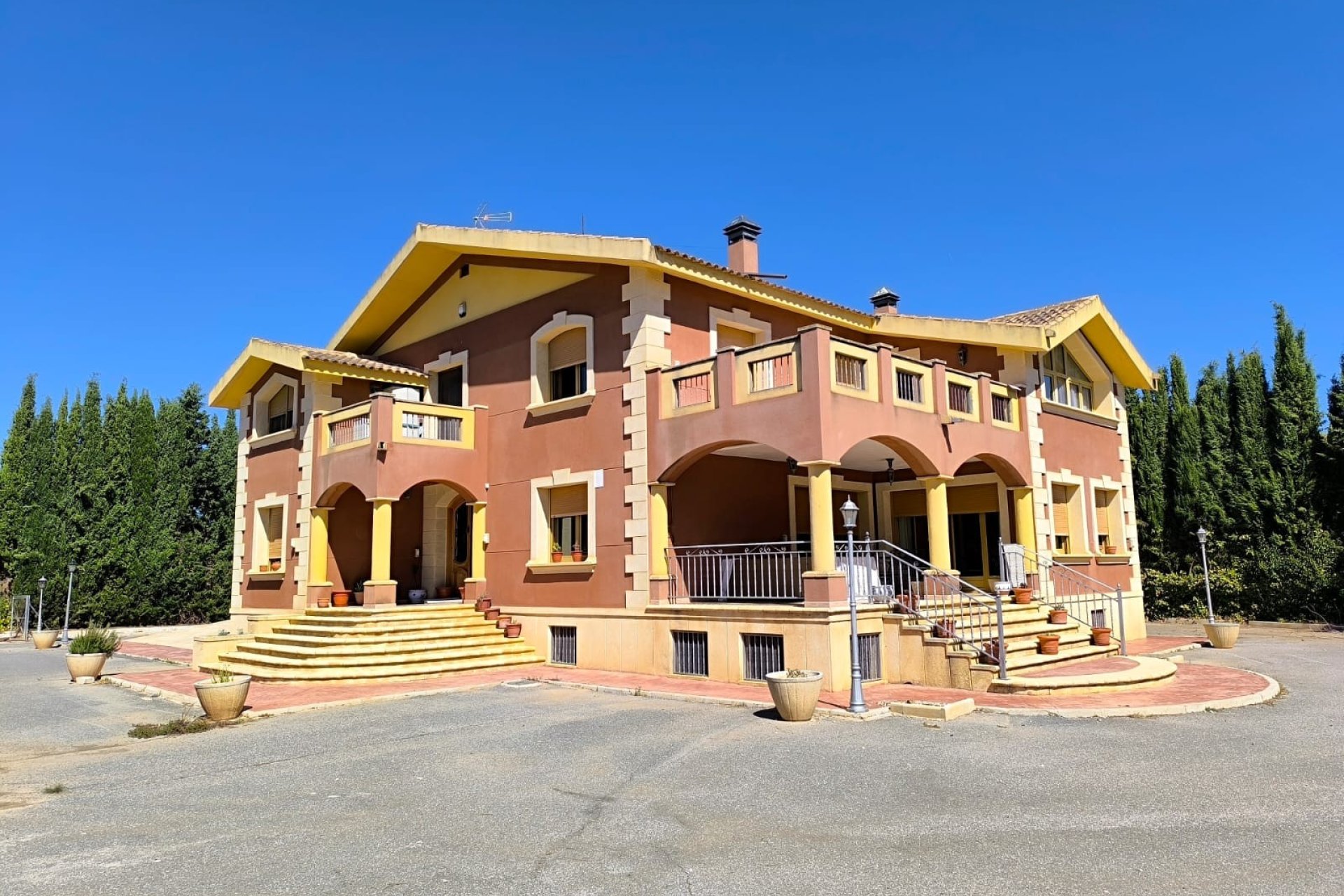Segunda mano - Villa -
Yecla - Inland