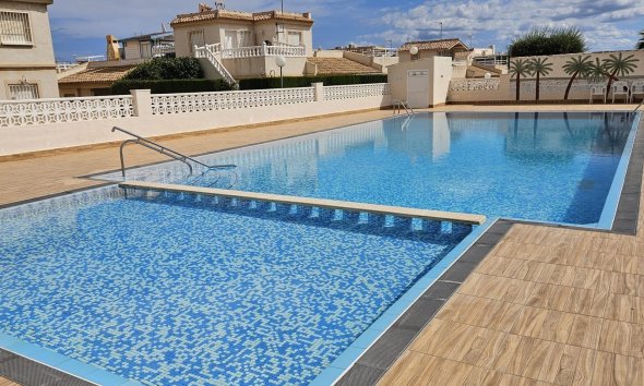 Semi Detached - Revânzare - Orihuela Costa -
                Los Altos
