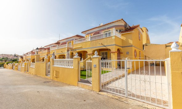 Semi Detached - Revente - Orihuela Costa -
                Villamartín