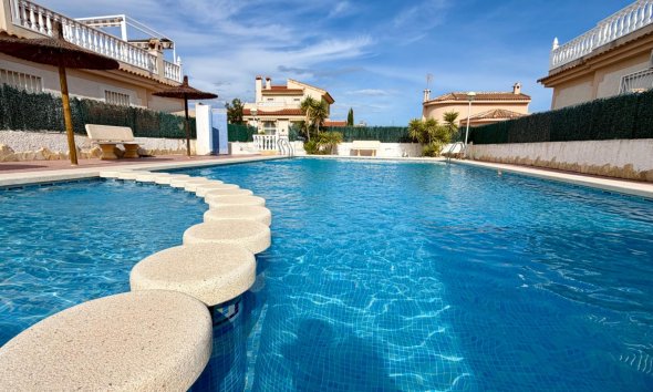 Semi Detached - Segunda mano - Rojales -
                Pueblo