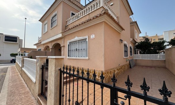 Sorház - Használt Ingatlanok - Orihuela Costa -
                Los Dolses