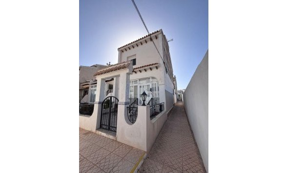 Sorház - Használt Ingatlanok - Villamartin -
                Costa Blanca