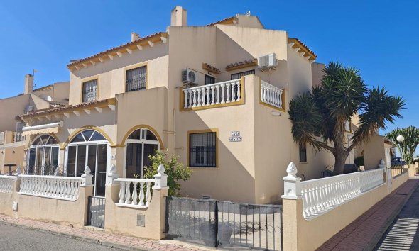 Stadthaus - Wiederverkauf - Orihuela Costa -
                La Florida