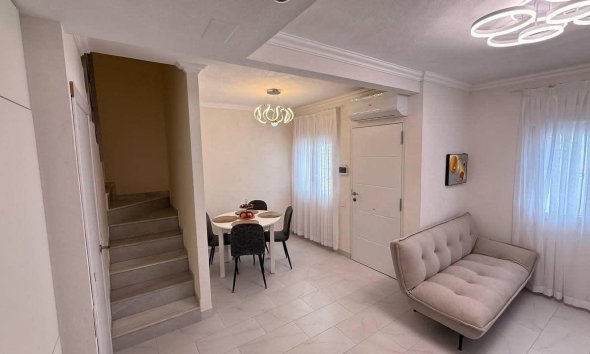 Stadthaus - Wiederverkauf - Torrevieja -
                Calas Blanca
