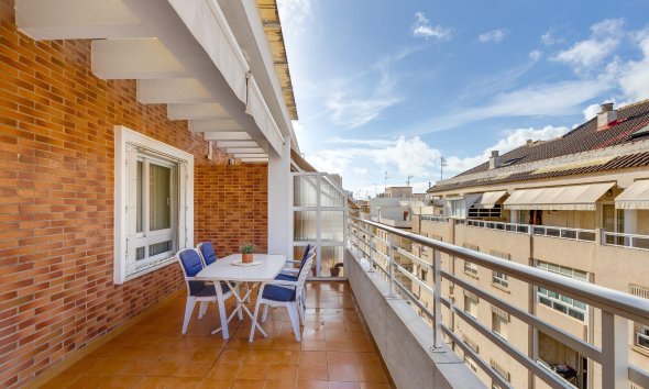 Tetőtéri lakás - Használt Ingatlanok - Torrevieja -
                Paseo Maritimo
