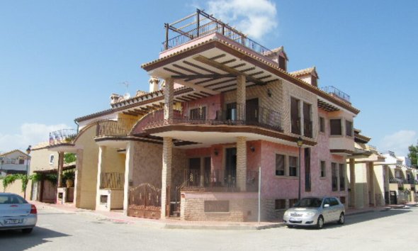 Town House - Resale - Daya Nueva -
                Costa Blanca