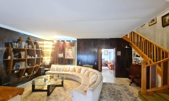 Town House - Resale - Elda -
                Inland